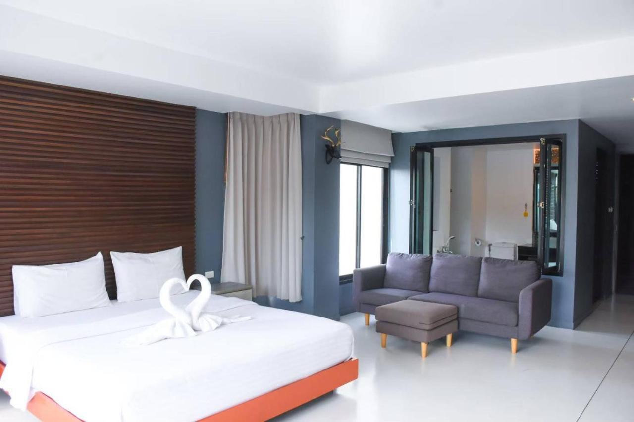 Coco Boutique Hotel Patong Exterior photo