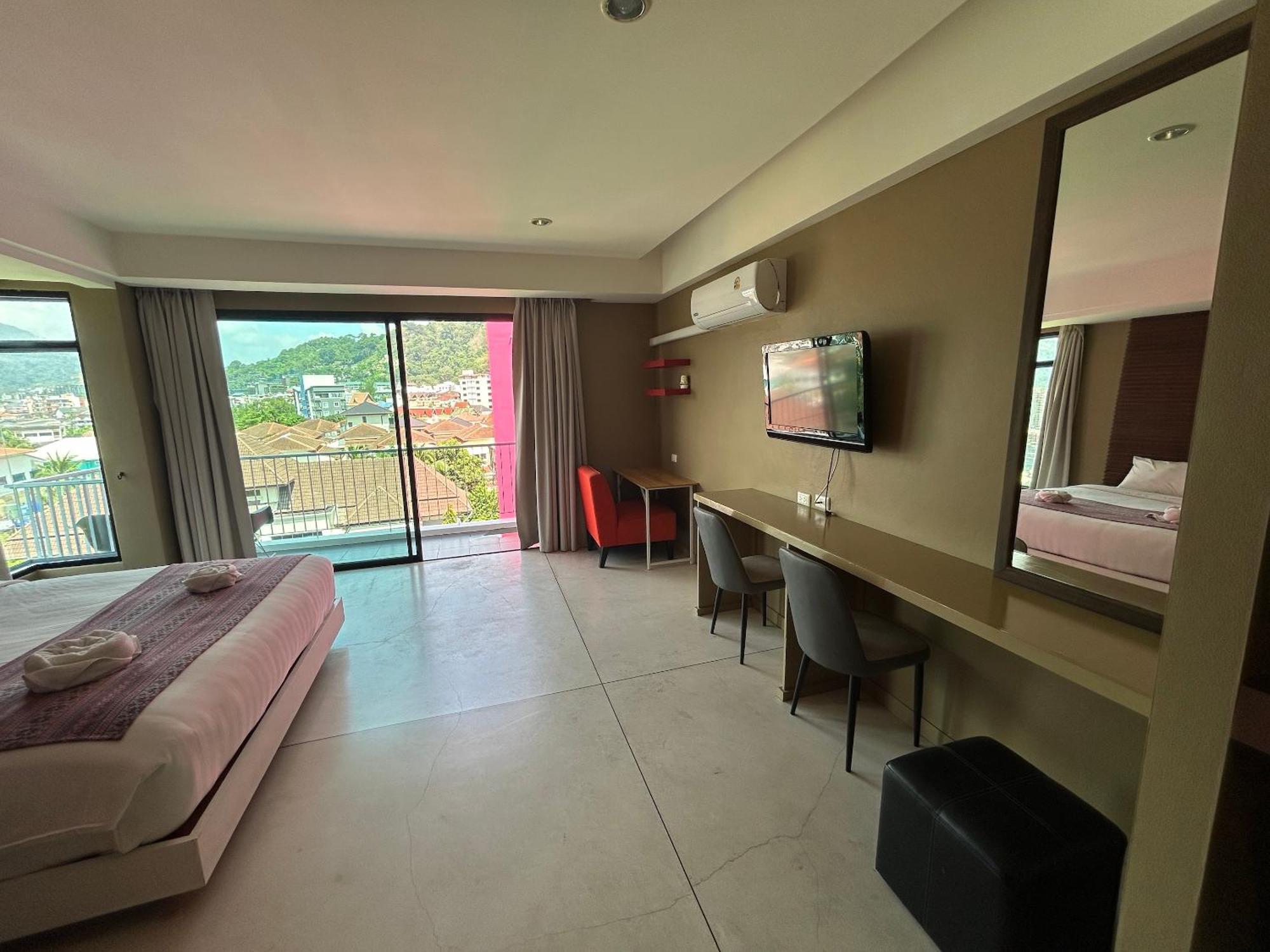 Coco Boutique Hotel Patong Room photo